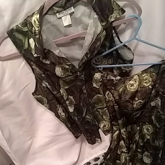 Ladies shirt and skirt - Picture 1 of 3